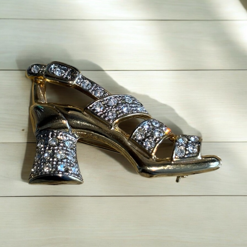 Chunky Heel Sandal Brooch Sparkling Gold and Silver - Picture 8 of 11
